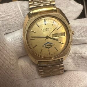 Accutron Quartz Gold Watch Dana Presentation Watch